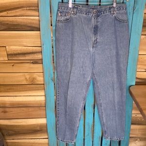 Vintage 90s Levi’s 550 jeans size 14 (tag says 16) high rise distressed light